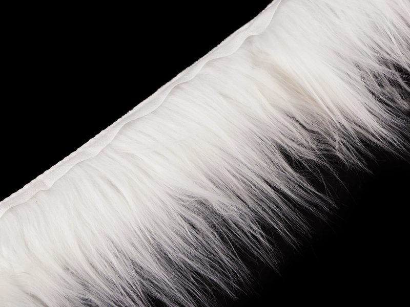 Dekorační kožešina pro výrobu skřítků a postaviček šíře 13 cm METRÁŽ