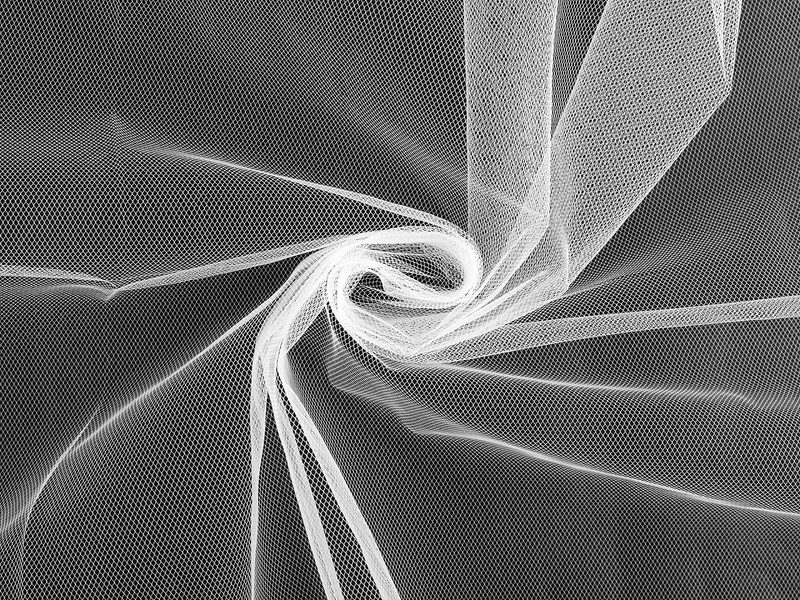 Tyl jemný oděvní / dekorační šíře 300 cm METRÁŽ