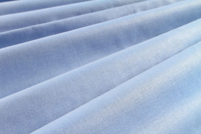 Bavlněná látka středně  středně modrá Adel šíře 160 cm METRÁŽ