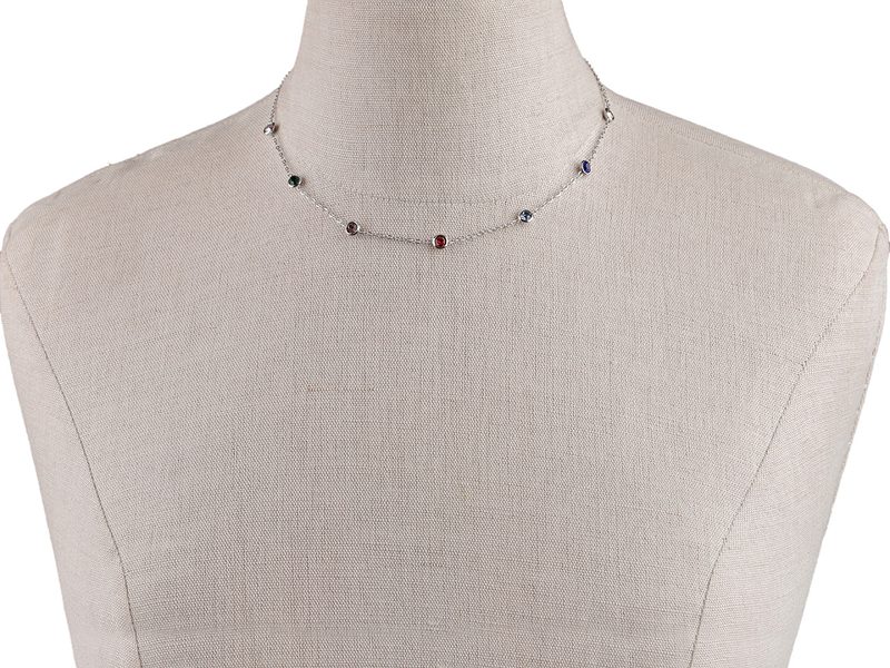 Náhrdelník z nerezove oceli s broušenými kamínky