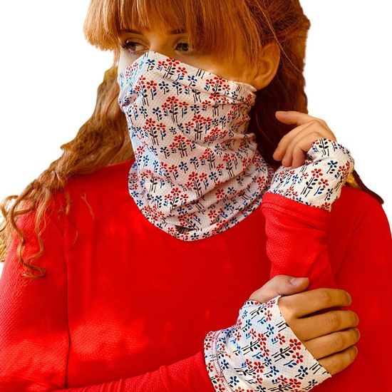 Woman's thermal T-shirt with tunnel and thumb