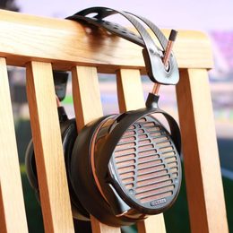 Referenční HighEnd Audeze LCD-5s