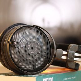 Audio-Technica ATH-ADX3000 je překvapivě civilní HighEnd bez extrémů