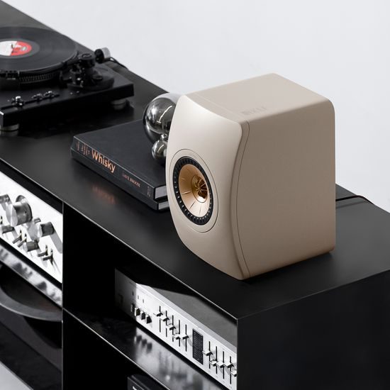 KEF LS50 Meta - Sand Shell