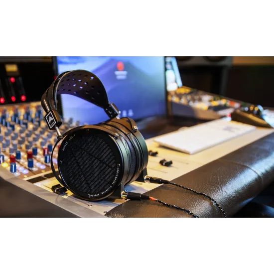 Audeze LCD-X, umělá kůže