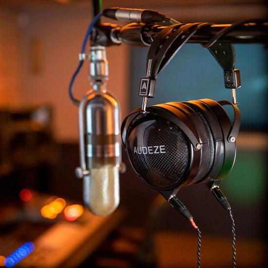 Audeze LCD-XC Carbon, umělá kůže