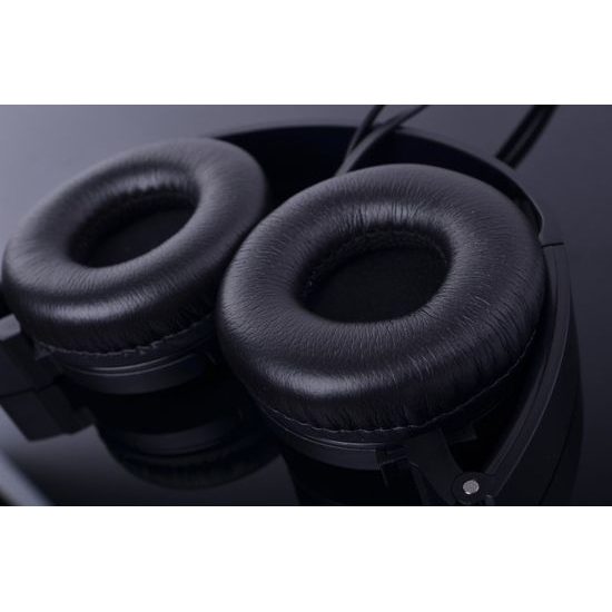 SoundMAGIC P11S black