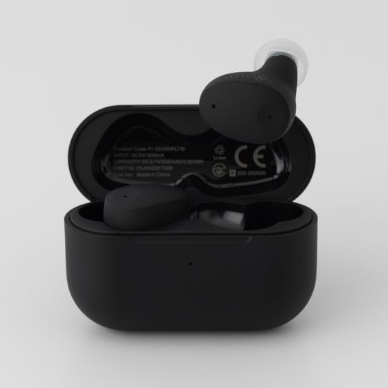 Final Audio ZE300 - černá