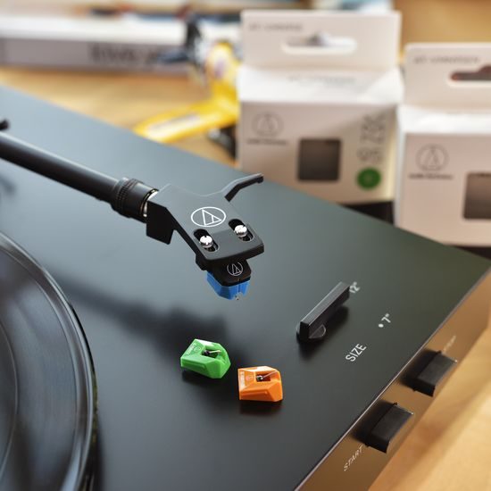 Audio-Technica AT-HS3 černá