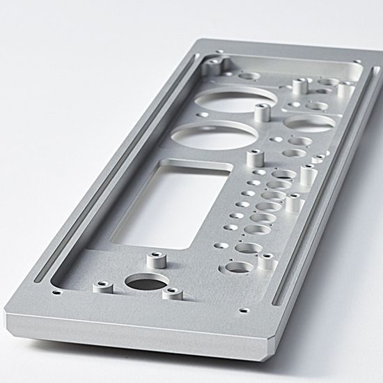 T+A HA 200 stříbrná