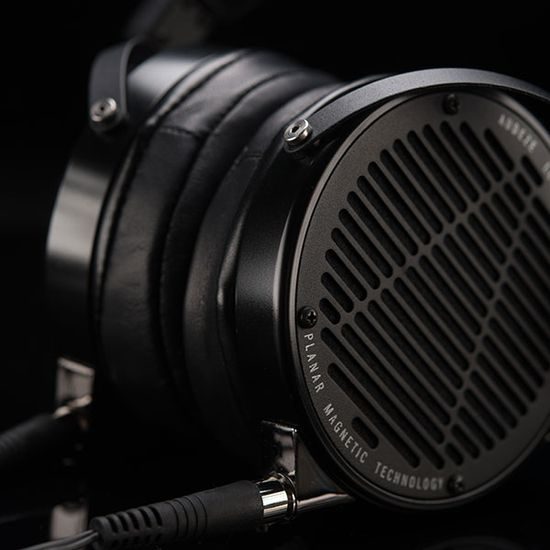 Audeze LCD-X, kůže