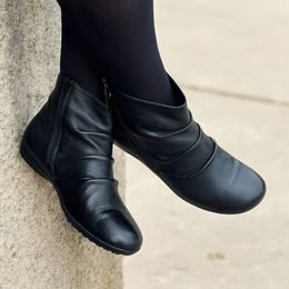 Černé bosolodičky Helena - široká špička (Široké)