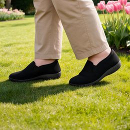 Dámské mokasíny černé Arcopedico elastické Olympus široká špička