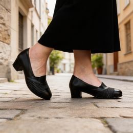 Černé bosolodičky Helena - široká špička (Široké)