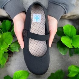 Baleríny černé Mediline elastické 627228 na hallux