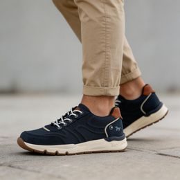 Nadměrné pánské tenisky bílé Mustang 15M0051007