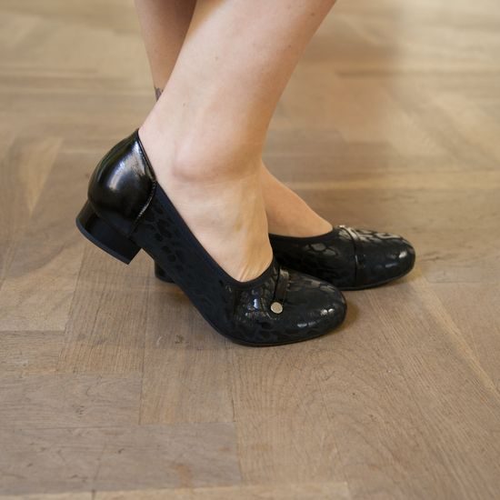 Baleríny černé De Plus kožené 9824-K-2010 - F-241/lak. leather na široké chodidlo