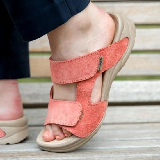 Dámské zdravotní pantofle Medistyle kožené oranžové Mirka na široké chodidlo