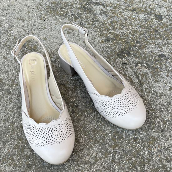 Sandály dámské na podpatku De Plus 161-K-3513 béžové kožené na široké chodidlo