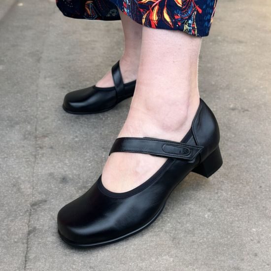 Černé bosolodičky Ester - široká špička (Extra široké) původní podpatek