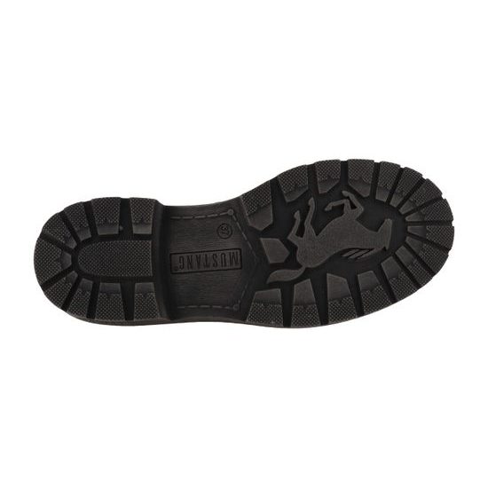 Nadměrné dámské zimní kotníkové boty černé Mustang 15M0022002