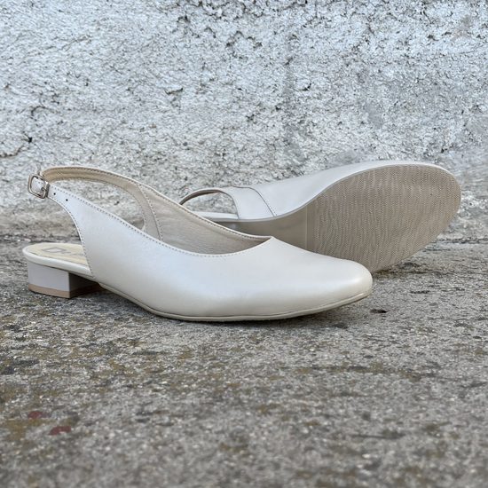 Nadměrné sandály dámské na podpatku De Plus 9524/2010 krémové kožené