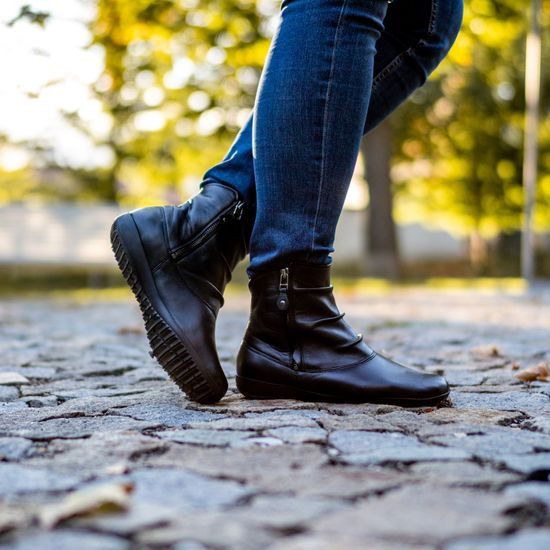 Dámské zimní kotníkové boty kožené Josef Seibel Naly 24 černé zateplené široká špička