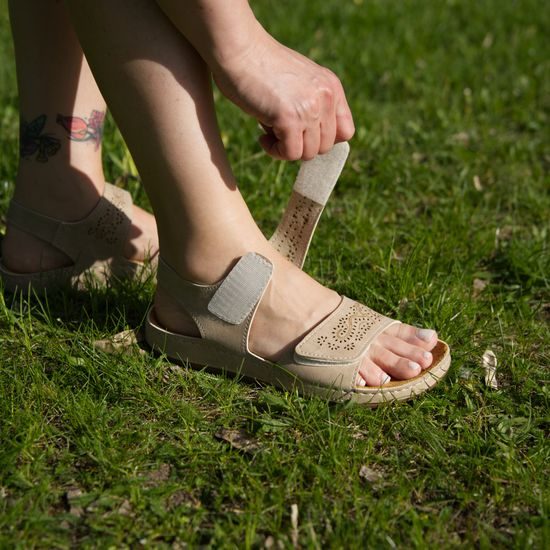 Sandály dámské Mediline 39-24 béžové na vysoký nárt