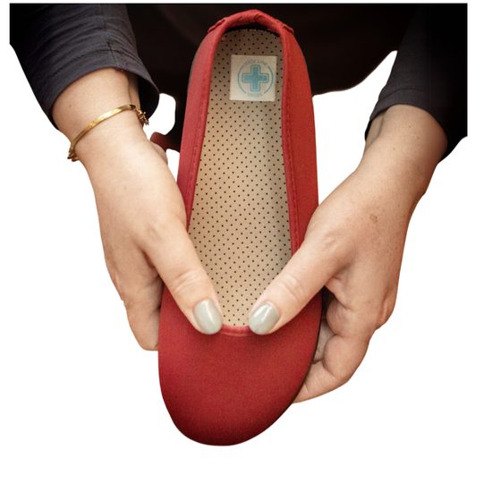 Baleríny bordo Mediline Silvia elastické na široké chodidlo