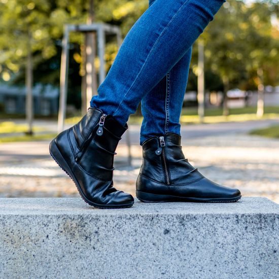 Dámské zimní kotníkové boty kožené Josef Seibel Naly 24 černé zateplené široká špička