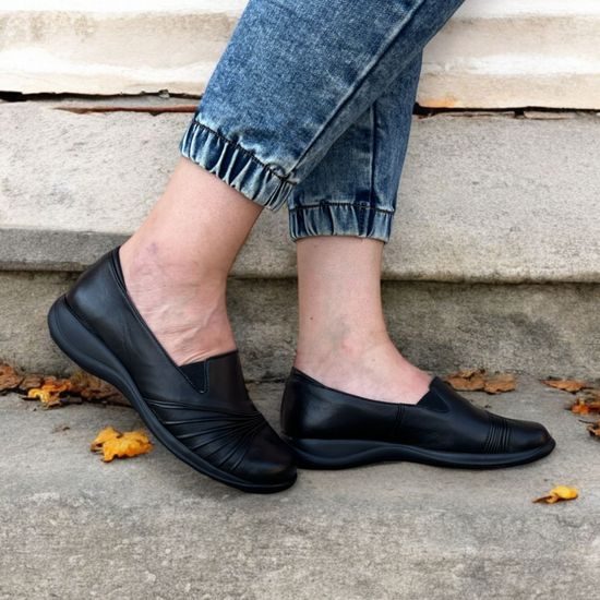 Polobotky dámské černé Axel kožené 3032 na široké chodidlo