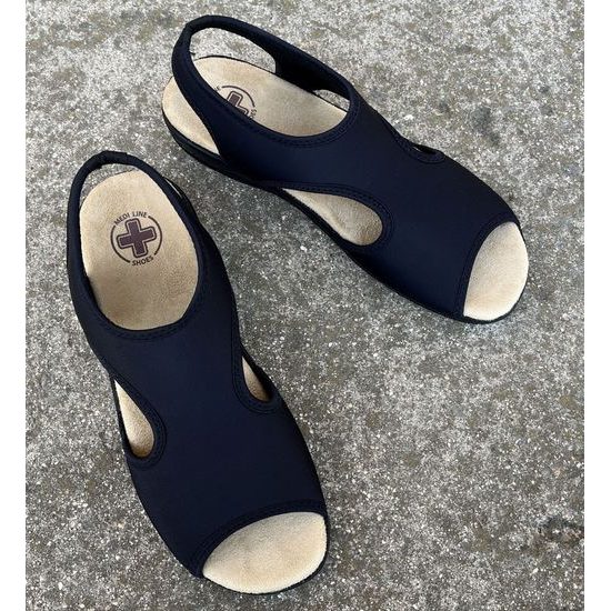Dámské zdravotní sandály Mediline elastické černé Golden Fit 170 na hallux