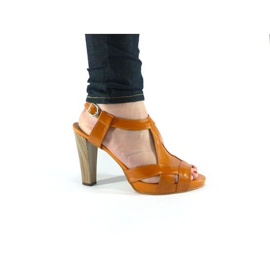 Nadměrná pásková obuv Di Janno na vysokém podpatku