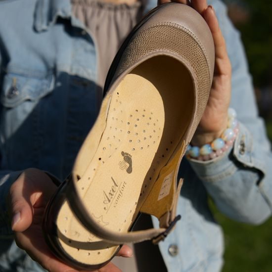 Sandály dámské Axel 2450 béžové kožené na široké chodidlo