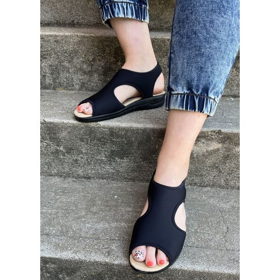 Dámské zdravotní sandály Mediline elastické černé Golden Fit 170 na hallux