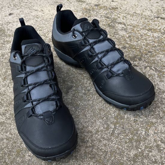 Nadměrné pánské nízké trekové boty šedo-černé Columbia Woodburn II Waterproof