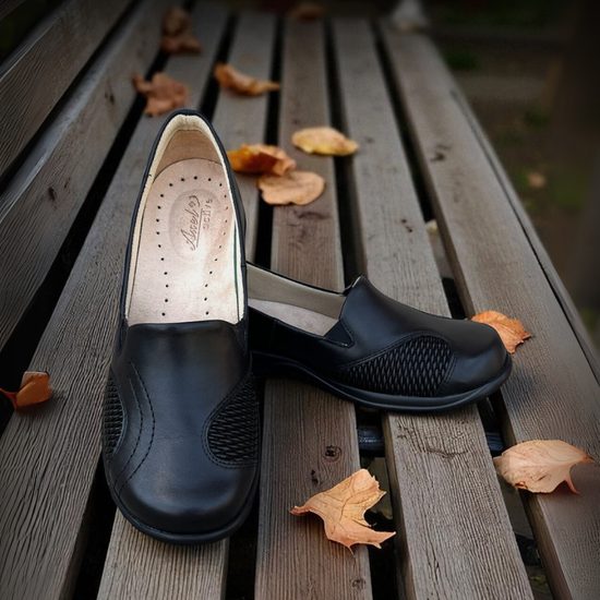 Polobotky dámské černé Axel kožené 1399 na široké chodidlo