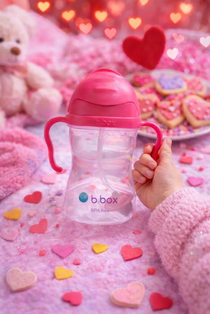b.box Hrneček s brčkem - malina 240 ml
