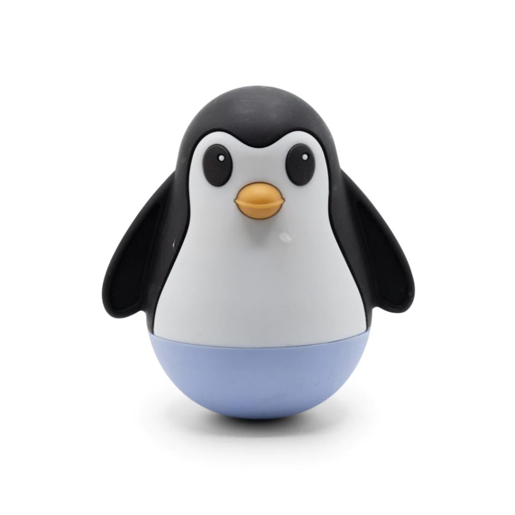 Kývající tučňák, světle modrý - Jellystone Designs - Senzorické hračky -  Hračky pro nejmenší - www.mimmo.cz - baví nás chytré a hezké věci