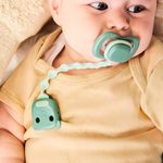 Set silikónových cumlíkov 0–6 m GLOW a klipov – modrý/zelený