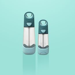 Náhradní brčka a čistící kartáček