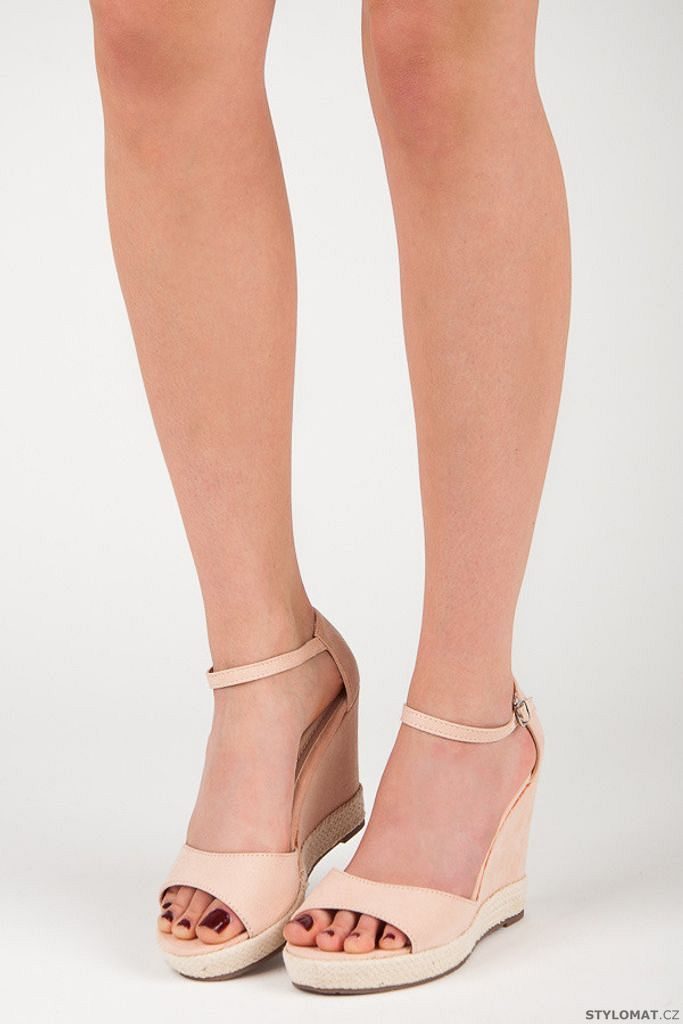 Semišové sandály na klínu růžové - SEASTAR - Sandále