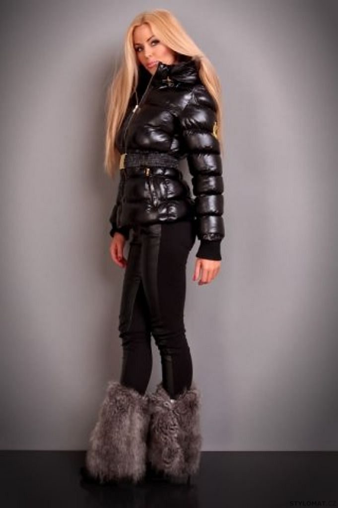 Luxusní dámská černá zimní bunda s kapucí a opaskem - Redial - Zimní bundy