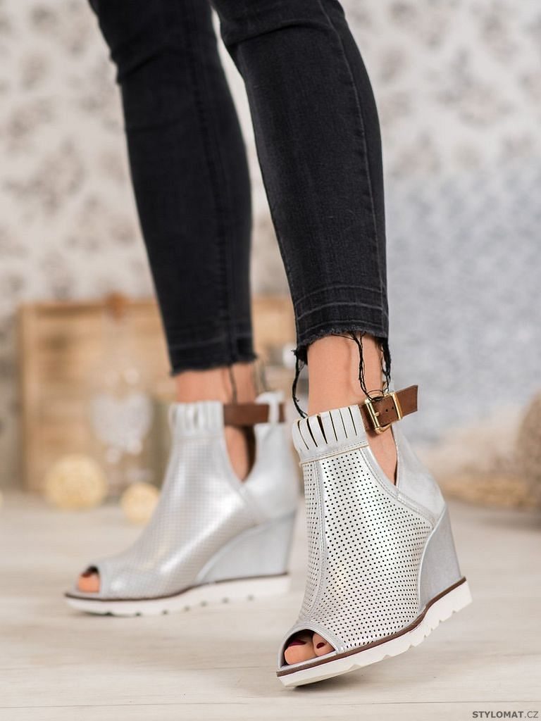 Stříbrné kotníkové boty na klínku - Filippo - Kotníčkové boty