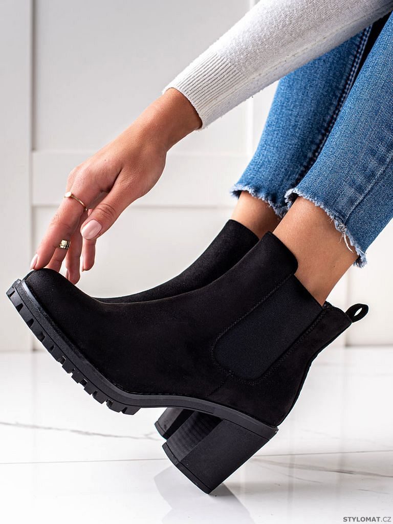Klasické černé kotníkové boty na podpatku - SEASTAR - Kotníčkové boty