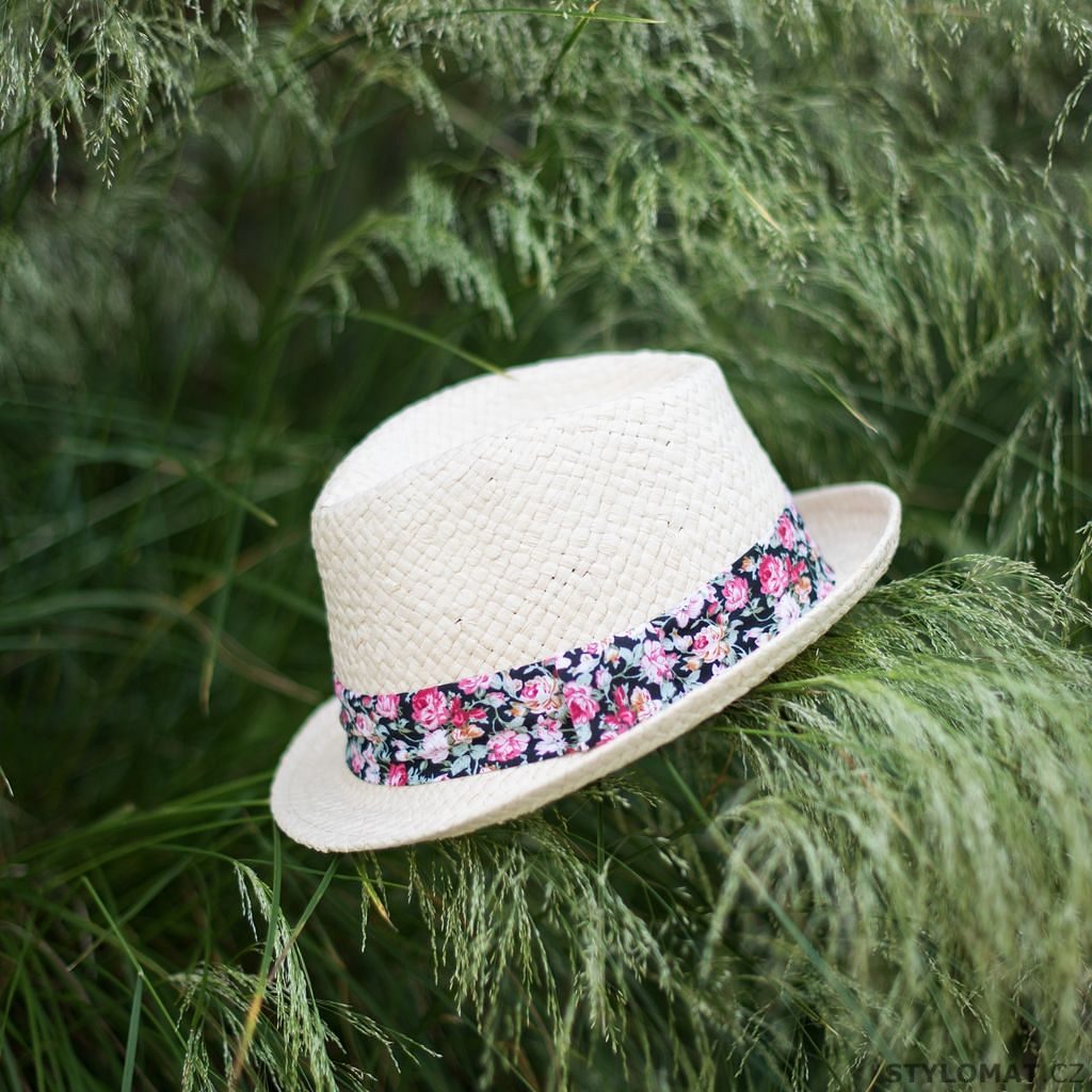 Romantický letní klobouk - světle béžový - Art of Polo - Dámské letní  klobouky