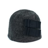 Elegantní dámský zimní klobouk tmavě šedý
