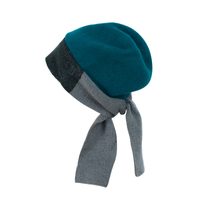 Elegantní světle modrá čepice na zavazování
