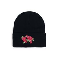 Čepice s růží