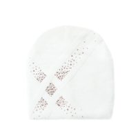 Elegantní čepice s ozdobnými kamínky bílá